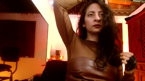 Snapshot of serena_xyz chatting on 05.03.26 Serena Xyz online show from 05.03.26