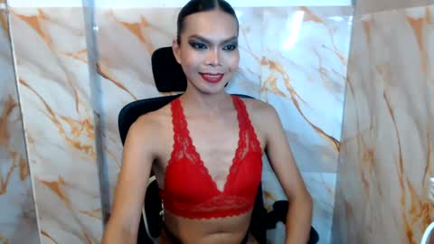 Snapshot of serenamarqueza chatting on 06.22.26 Sam online show from 06.22.26