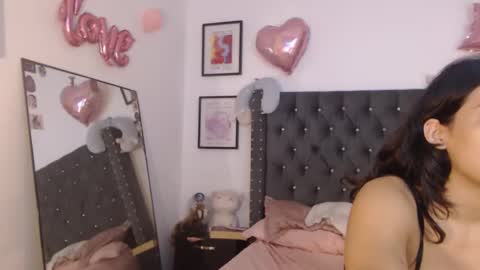 sararoussee online show from 03.09.25