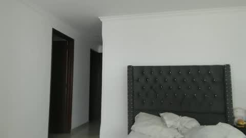 sararoussee online show from 02.25.26