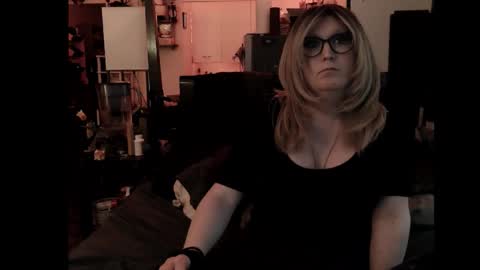 Snapshot of serendipitysondersaudade chatting on 11.26.25 Lady Acedia online show from 11.26.25