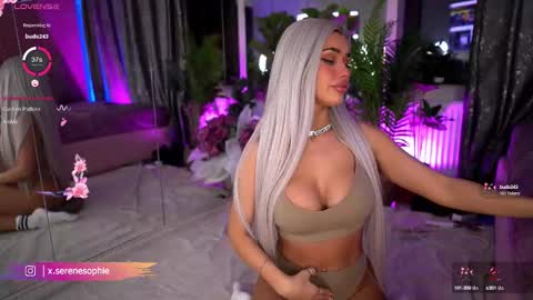 Snapshot of serene_sophiex chatting on 02.19.25 Serene Sophiex online show from 02.19.25
