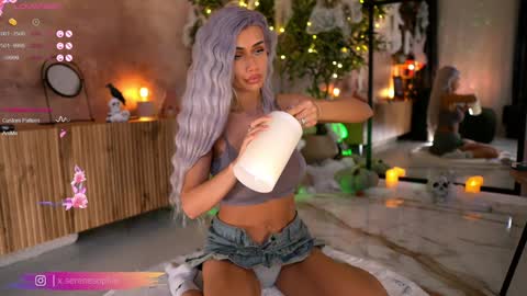 Snapshot of serene_sophiex chatting on 10.21.25 Serene Sophiex online show from 10.21.25