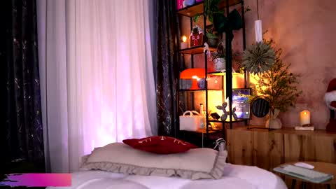 Snapshot of serene_sophiex chatting on 12.21.25 Serene Sophiex online show from 12.21.25