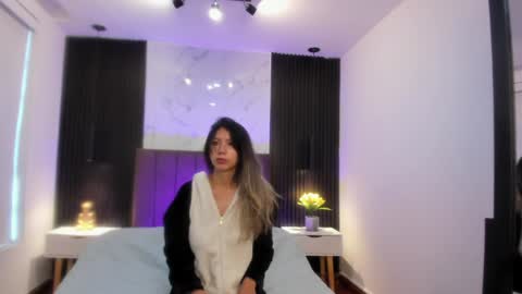 Snapshot of serene_waves chatting on 12.19.24 Serene online show from 12.19.24