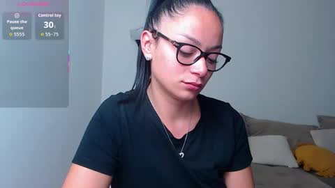 SereneSophi online show from 11.03.25