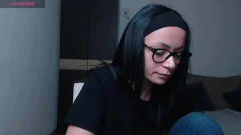 SereneSophi online show from 04.06.26