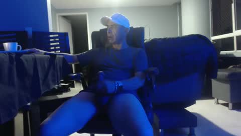 Snapshot of serioyhetero19 chatting on 02.23.25 hetero serio discreto online show from 02.23.25