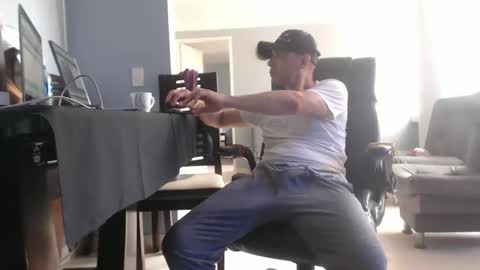 Snapshot of serioyhetero19 chatting on 02.27.25 hetero serio discreto online show from 02.27.25