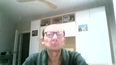 Snapshot of serrano49 chatting on 09.22.25 serrano49 online show from 09.22.25