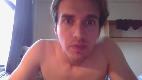 Snapshot of servandomier chatting on 03.06.25 mier online show from 03.06.25