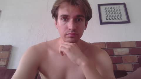 Snapshot of servandomier chatting on 09.13.25 mier online show from 09.13.25