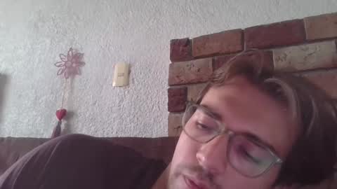 Snapshot of servandomier chatting on 09.23.25 mier online show from 09.23.25