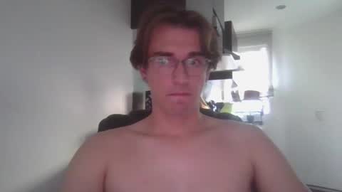 Snapshot of servandomier chatting on 11.17.25 mier online show from 11.17.25