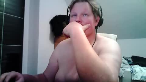 Snapshot of setcuna chatting on 02.19.26 setcuna online show from 02.19.26