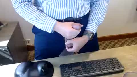 Snapshot of sethdoza chatting on 06.17.26 sethdoza online show from 06.17.26