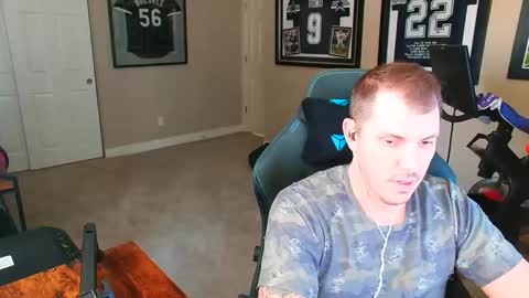 Snapshot of sex_l0v3r chatting on 02.19.25 sex_l0v3r online show from 02.19.25