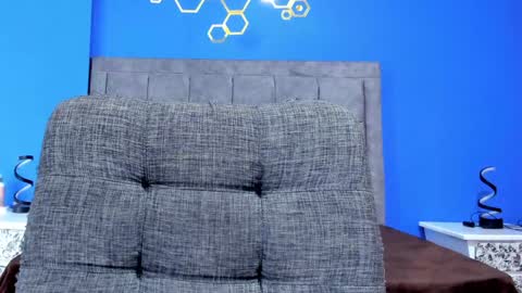 Snapshot of sexfenix_ chatting on 02.02.25 karen and camilo online show from 02.02.25