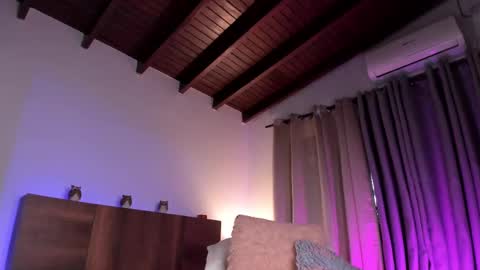 Snapshot of sexicanela99 chatting on 02.26.25 ... Camila ... online show from 02.26.25