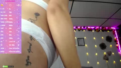 Snapshot of sexifacex1 chatting on 04.30.26 Lili online show from 04.30.26