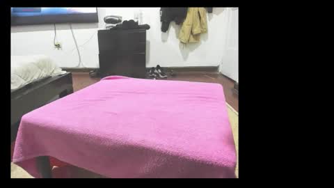 Snapshot of sexiipocahonta chatting on 09.20.25 djones online show from 09.20.25