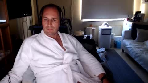 Snapshot of sexlobo1 chatting on 06.05.26 Sexlobo online show from 06.05.26