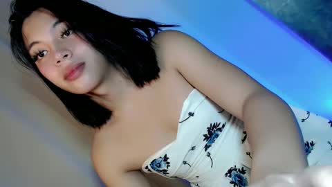 Snapshot of sexlovergirl_soffy chatting on 03.06.25 call me sofia online show from 03.06.25