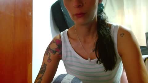 Snapshot of sexmilkdirty chatting on 04.06.26 sexmilkdirty online show from 04.06.26