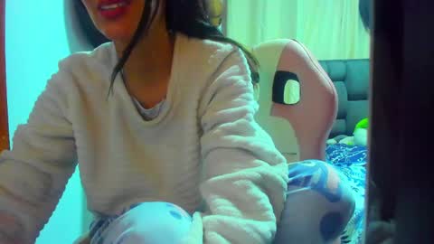 Snapshot of sexmilkdirty chatting on 04.21.26 sexmilkdirty online show from 04.21.26