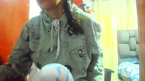 Snapshot of sexmilkdirty chatting on 04.24.26 sexmilkdirty online show from 04.24.26