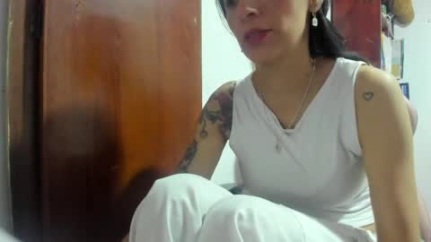 Snapshot of sexmilkdirty chatting on 05.11.26 sexmilkdirty online show from 05.11.26