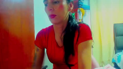 Snapshot of sexmilkdirty chatting on 06.30.26 sexmilkdirty online show from 06.30.26