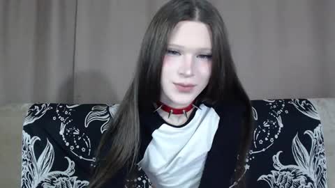 Snapshot of sexpired_princess chatting on 10.10.25 Nextdoor Princess online show from 10.10.25