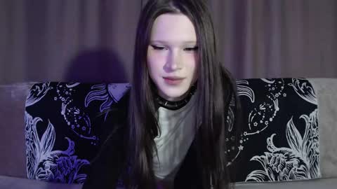 Snapshot of sexpired_princess chatting on 11.25.25 Nextdoor Princess online show from 11.25.25