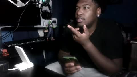 Snapshot of sexplug09 chatting on 09.09.25 sexplug09 online show from 09.09.25