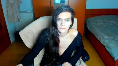 Snapshot of sexqueen1111 chatting on 04.28.26 sexqueen1111 online show from 04.28.26