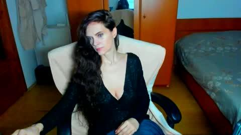 Snapshot of sexqueen1111 chatting on 05.06.26 sexqueen1111 online show from 05.06.26