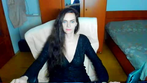 Snapshot of sexqueen1111 chatting on 05.09.26 sexqueen1111 online show from 05.09.26