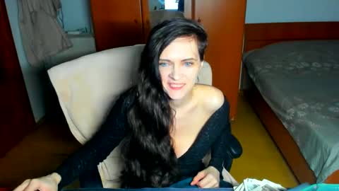 Snapshot of sexqueen1111 chatting on 06.02.26 sexqueen1111 online show from 06.02.26