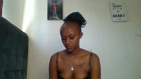 Snapshot of sexsy_sally chatting on 12.07.24 sexsysally online show from 12.07.24