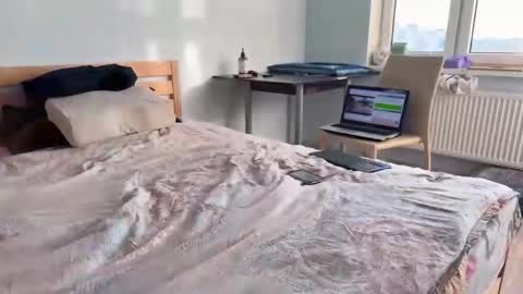 NIKKI KATE LIZA AND BOYS online show from 10.20.25