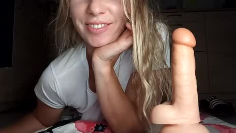 Snapshot of sexualangel chatting on 07.28.26 Verona online show from 07.28.26