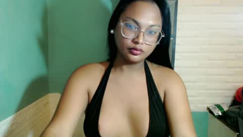 Snapshot of sexuallyattractive_mae chatting on 06.22.26 sexuallyattractive_mae online show from 06.22.26
