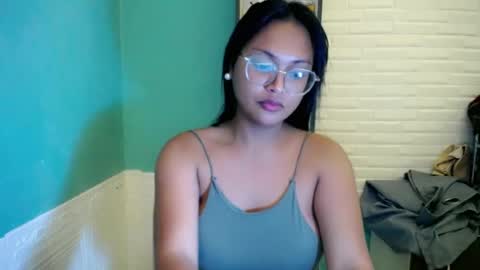 Snapshot of sexuallyattractive_mae chatting on 07.03.26 sexuallyattractive_mae online show from 07.03.26