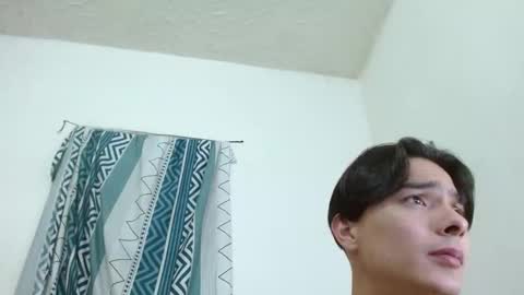 Snapshot of sexx_trip chatting on 12.26.24 Axel online show from 12.26.24