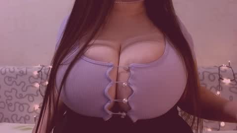 Snapshot of sexxgirlboy chatting on 12.13.24 Julia online show from 12.13.24