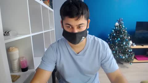 Snapshot of sexxxdickbig chatting on 12.30.24 Tommy online show from 12.30.24