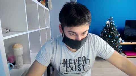 Snapshot of sexxxdickbig chatting on 01.05.25 Tommy online show from 01.05.25