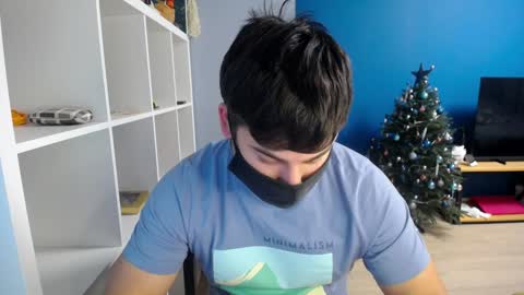 Snapshot of sexxxdickbig chatting on 01.19.25 Tommy online show from 01.19.25