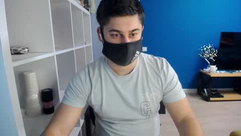 Snapshot of sexxxdickbig chatting on 03.12.25 Tommy online show from 03.12.25